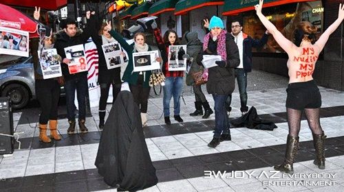İranlı qadınlar çılpaq etiraz etdi!