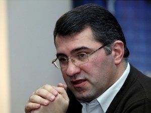 Erməni siyasətçi: “Rusiya Qarabağı Azərbaycana hədiyyə edəcək”
