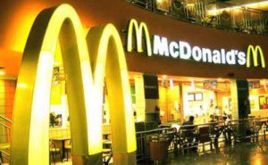 “McDonald’s” öz yeməklərini işçilərinə məsləhət görmür