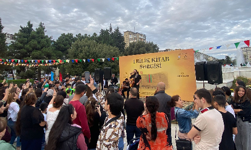 Nizami rayon Gənclər və İdman İdarəsinin təşkilatçılığı ilə kitab sərgisinin bağlaniş  konserti keçirilmişdir