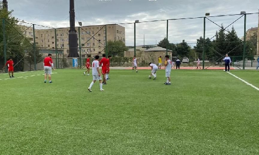 Bakı Texniki Kollecində futbol və voleybol yarışları keçirildi.