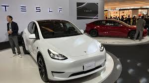 “Tesla” satışların azalması fonunda avtomobillərinin qiymətini aşağı salıb