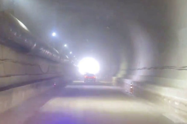 Şuşaya aparan tikilməkdə olan yoldakı tunelin daxilindən ilk görüntülər – VİDEO