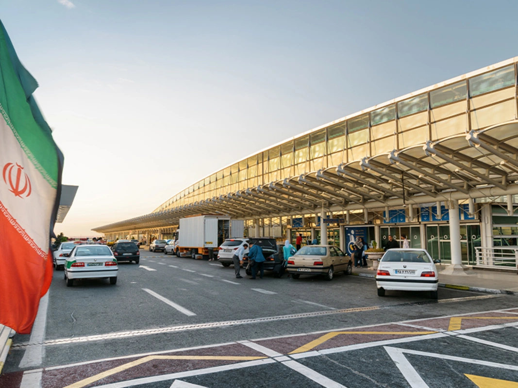 Tehran aeroportunda uçuşlar təxirə salınıb