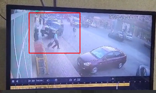 Bakıda qadın sürücünün törətdiyi dəhşətli qəzanın video görüntüsü