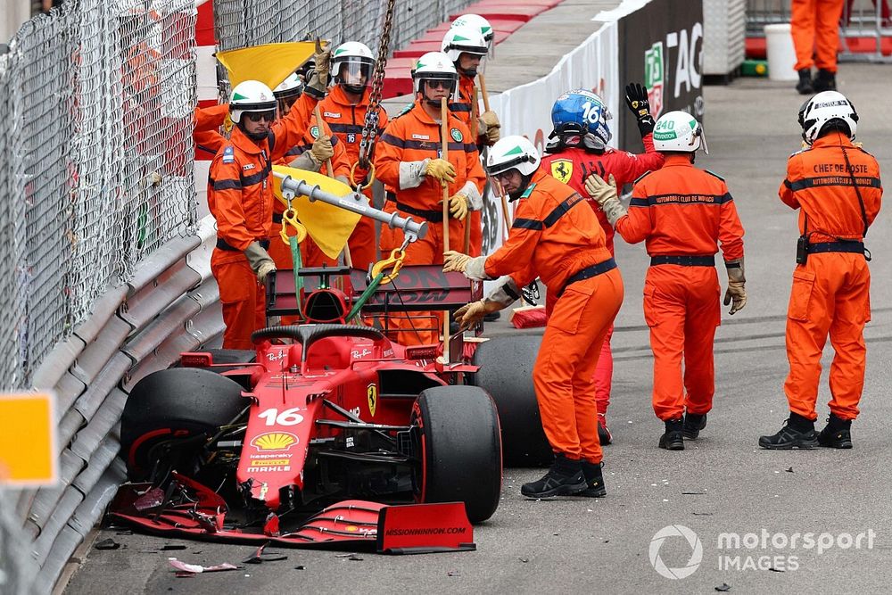 “Formula-1”: “Ferrari”nin pilotu qəza anının görüntüsü